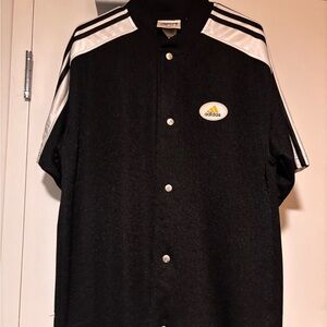 Vtg 90s Adidas black snap-button basketball warmup shooting jersey shirt Medium